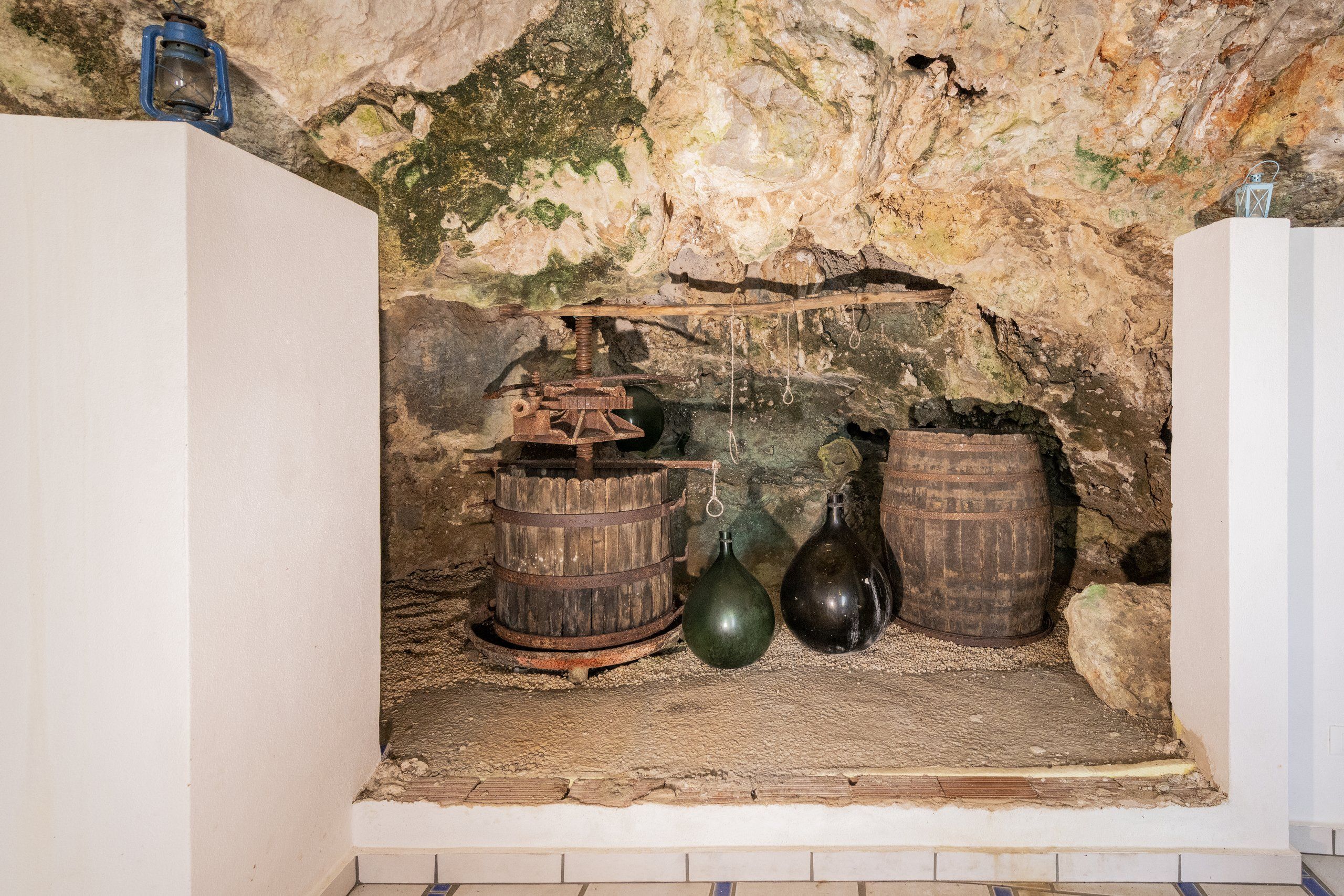 I torchi originali del Settecento nella roccia